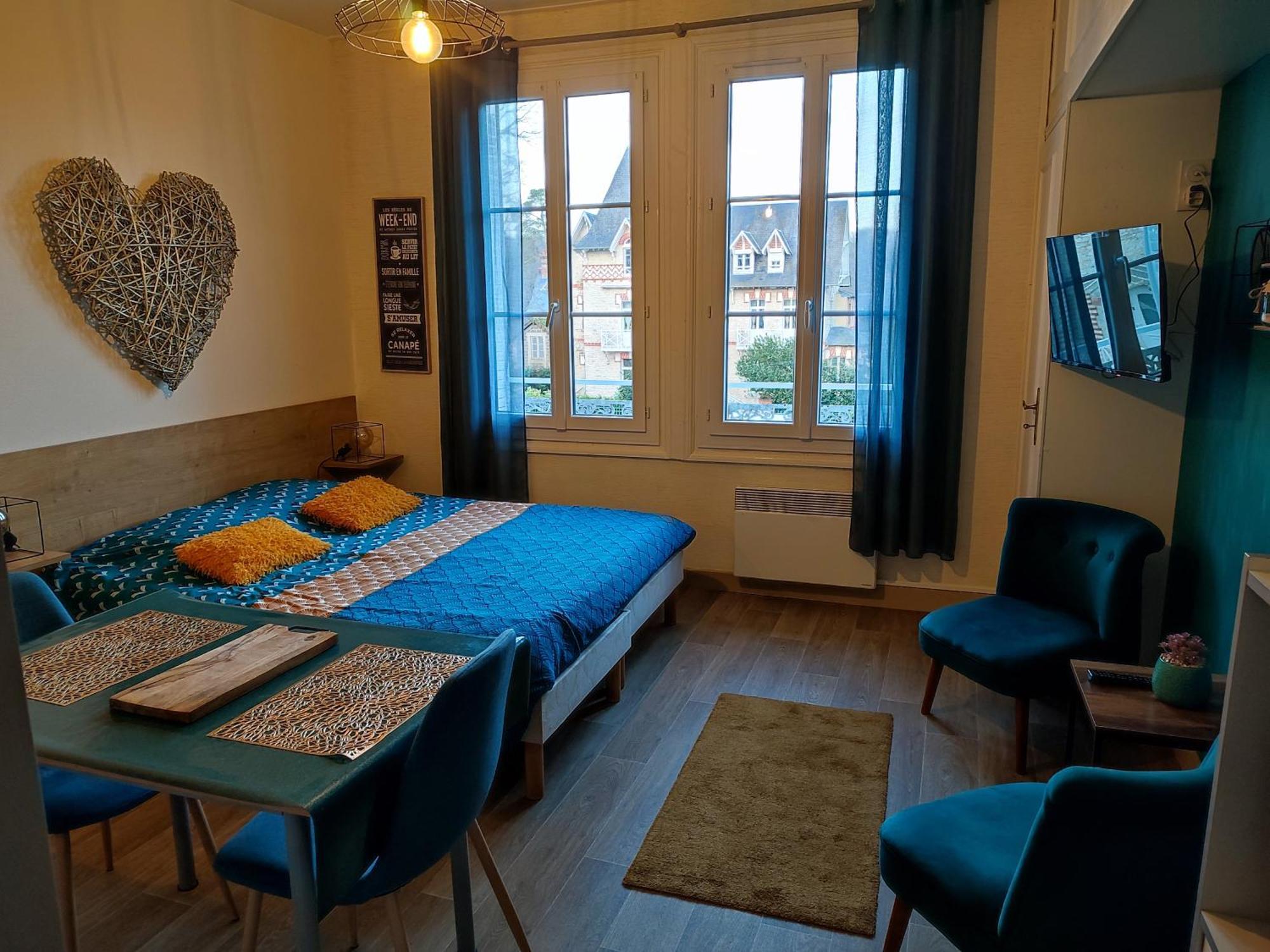 Studio 10, Tres Bien Place, Parking Wifi Gratuit Bagnoles de l'Orne Normandie Luaran gambar